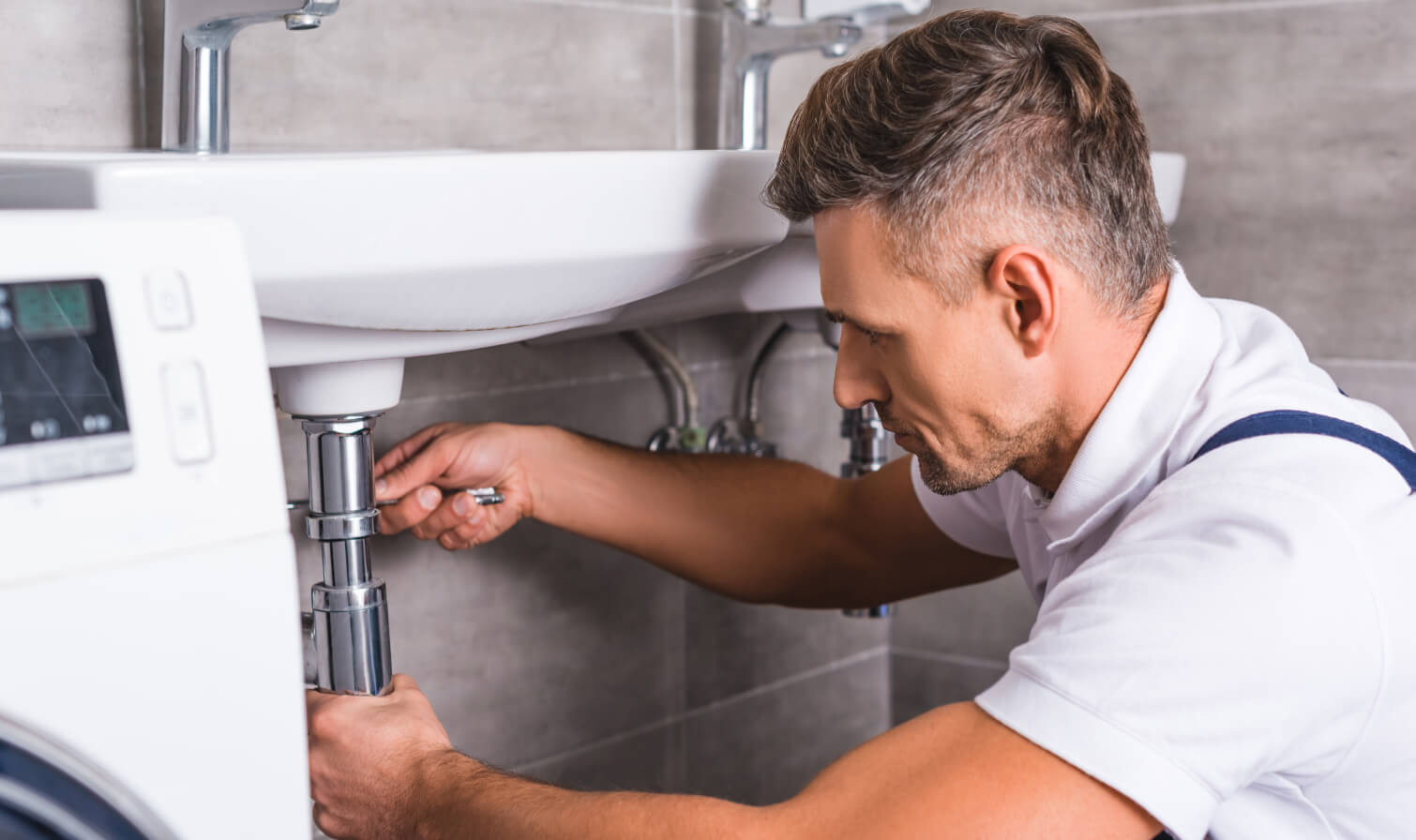 installing sink drain