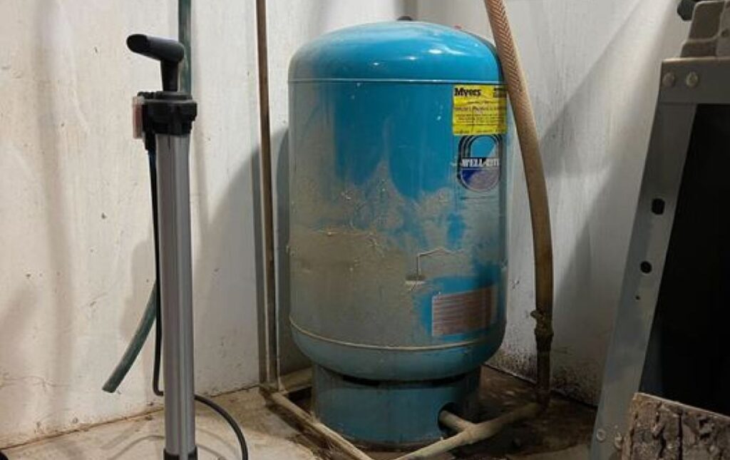 Teal pressure tank check for well pump replacement local by Superior Plumbing & Heating.