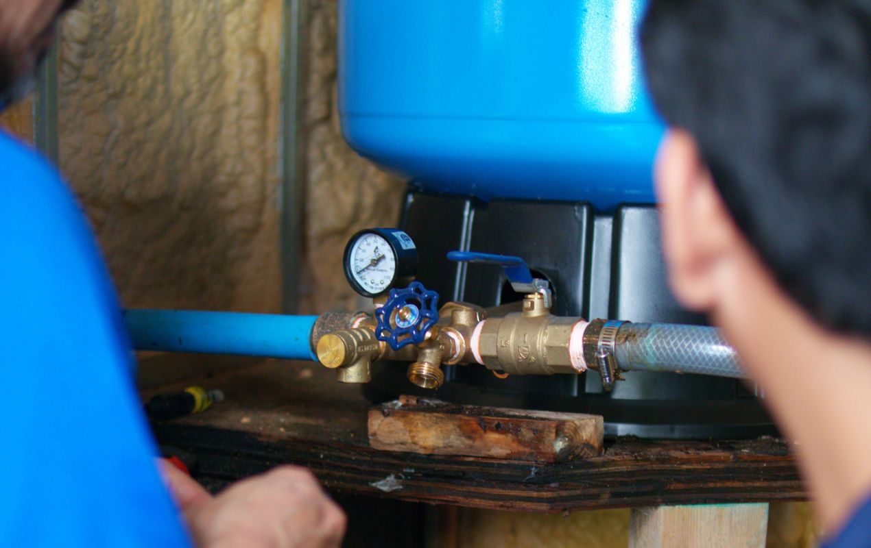 New pressure gauge for Well pump repair local by Superior Plumbing & Heating service.