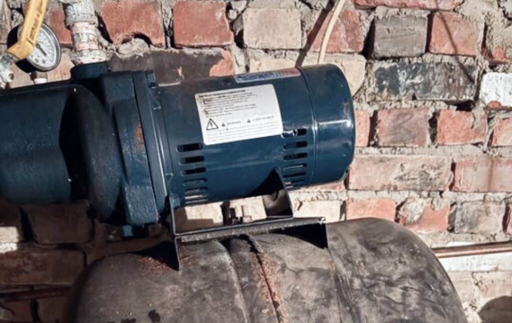 Precision copper pipe soldering for a residential well pump replacement local by Superior Plumbing & Heating